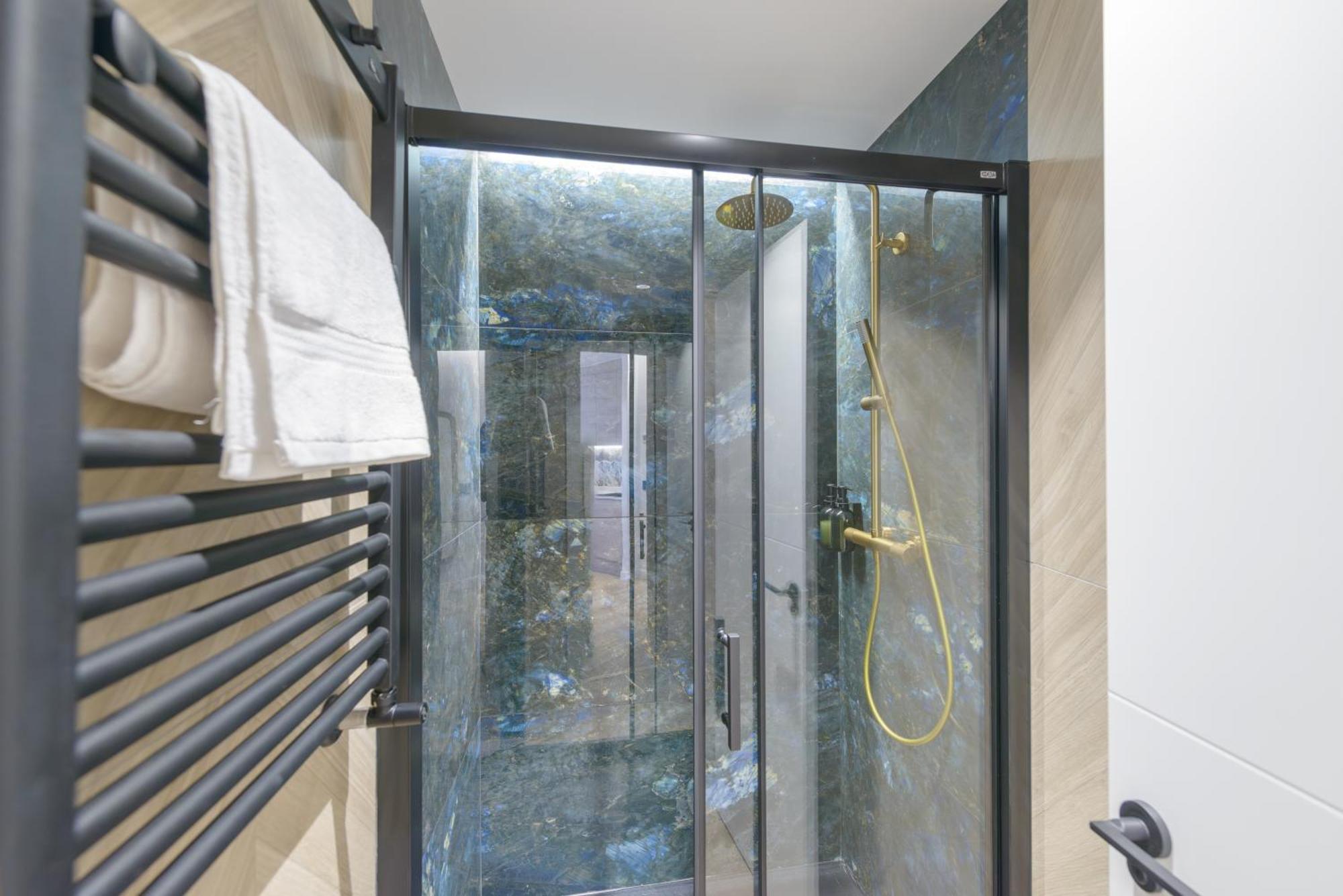Gran Via Capitals By Monaro***** Apartment Мадрид Екстериор снимка