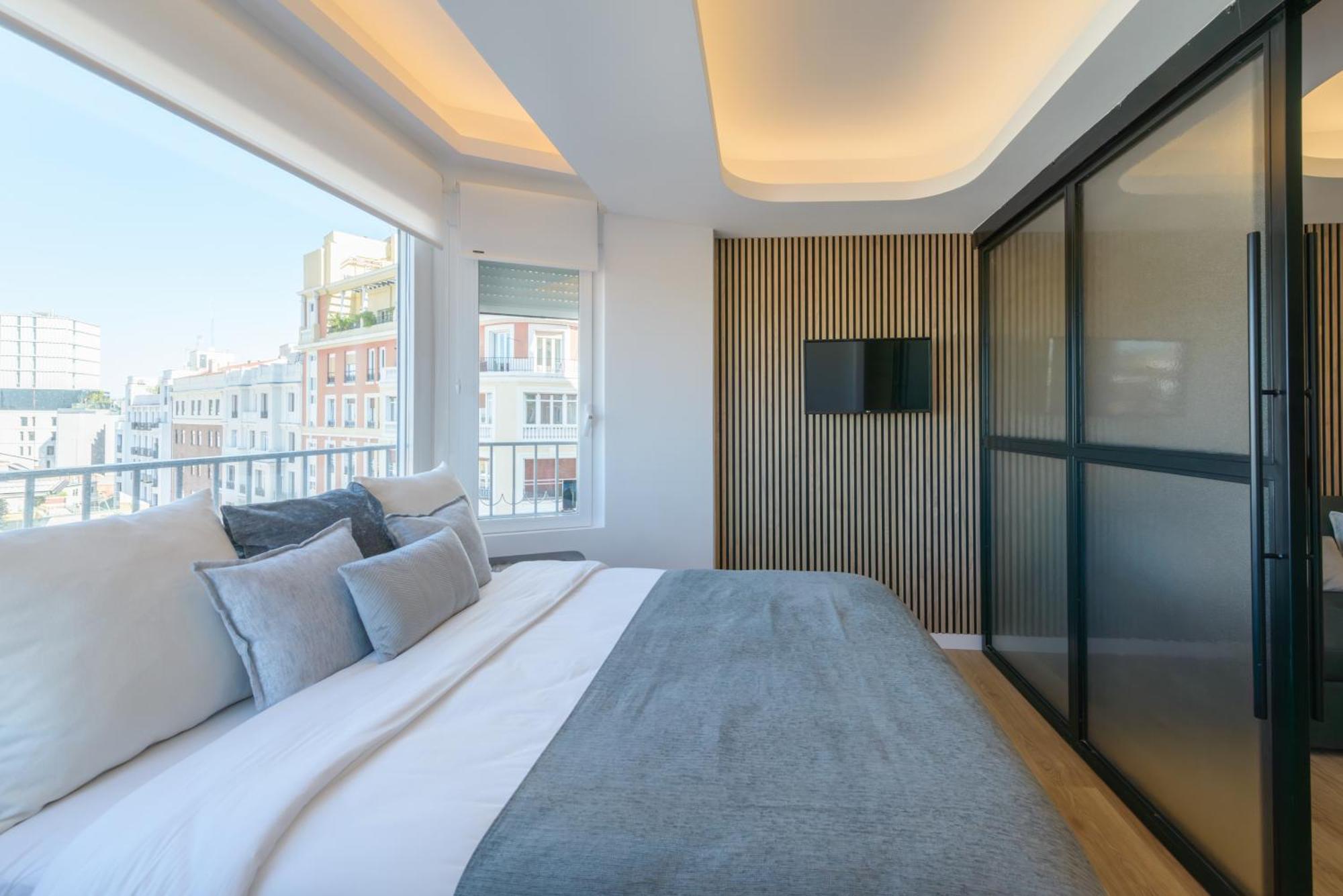 Gran Via Capitals By Monaro***** Apartment Мадрид Екстериор снимка
