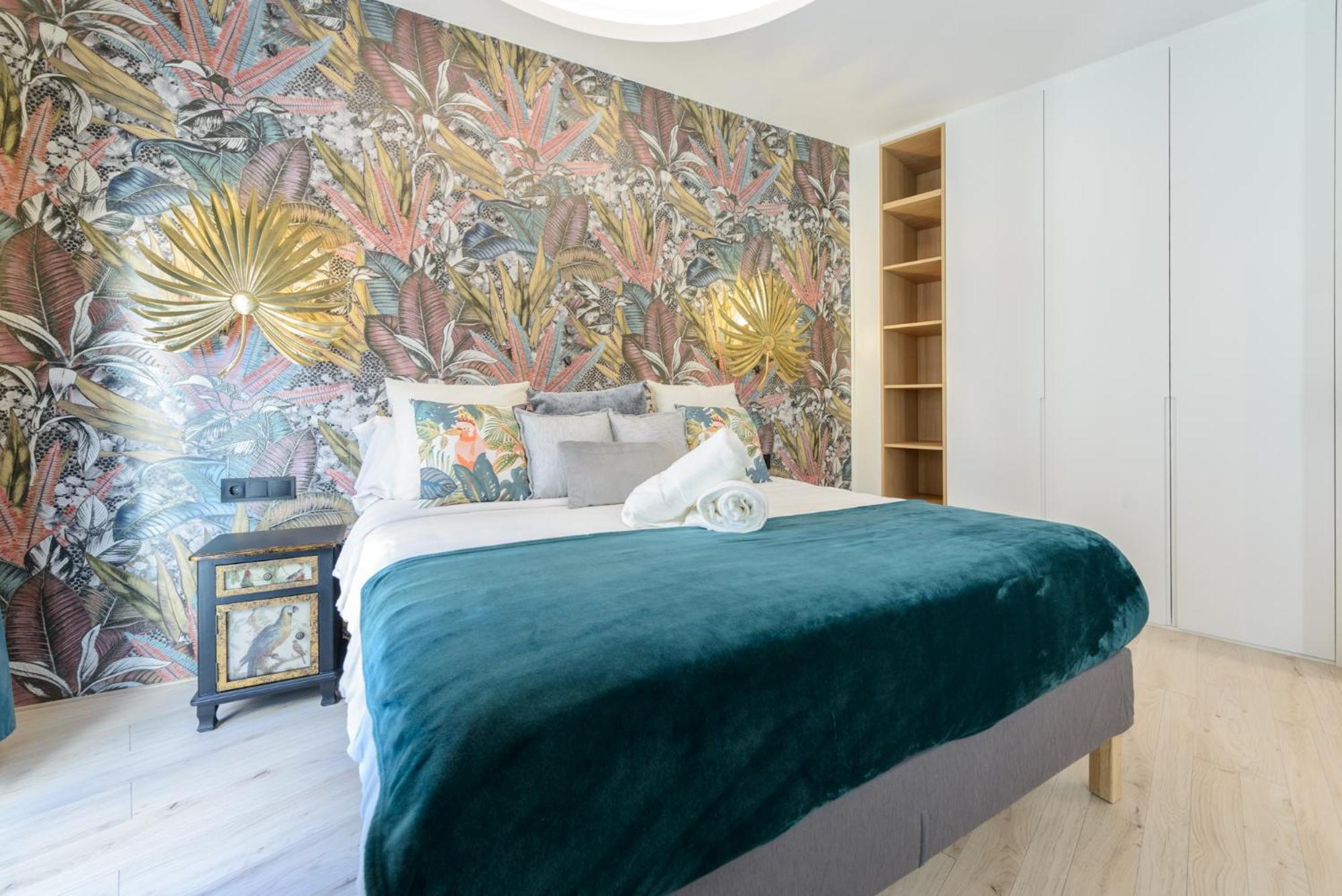 Gran Via Capitals By Monaro***** Apartment Мадрид Екстериор снимка