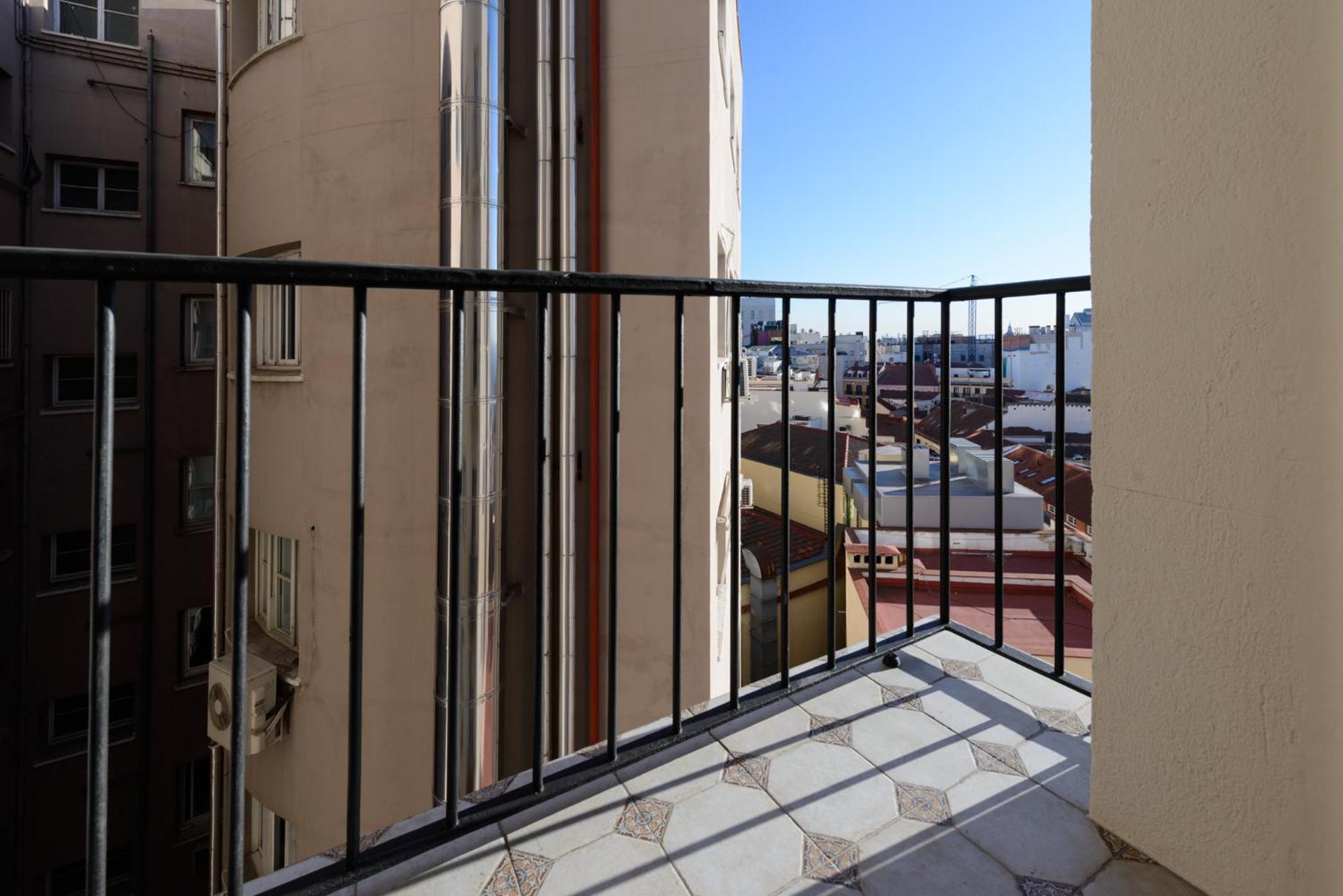 Gran Via Capitals By Monaro***** Apartment Мадрид Екстериор снимка