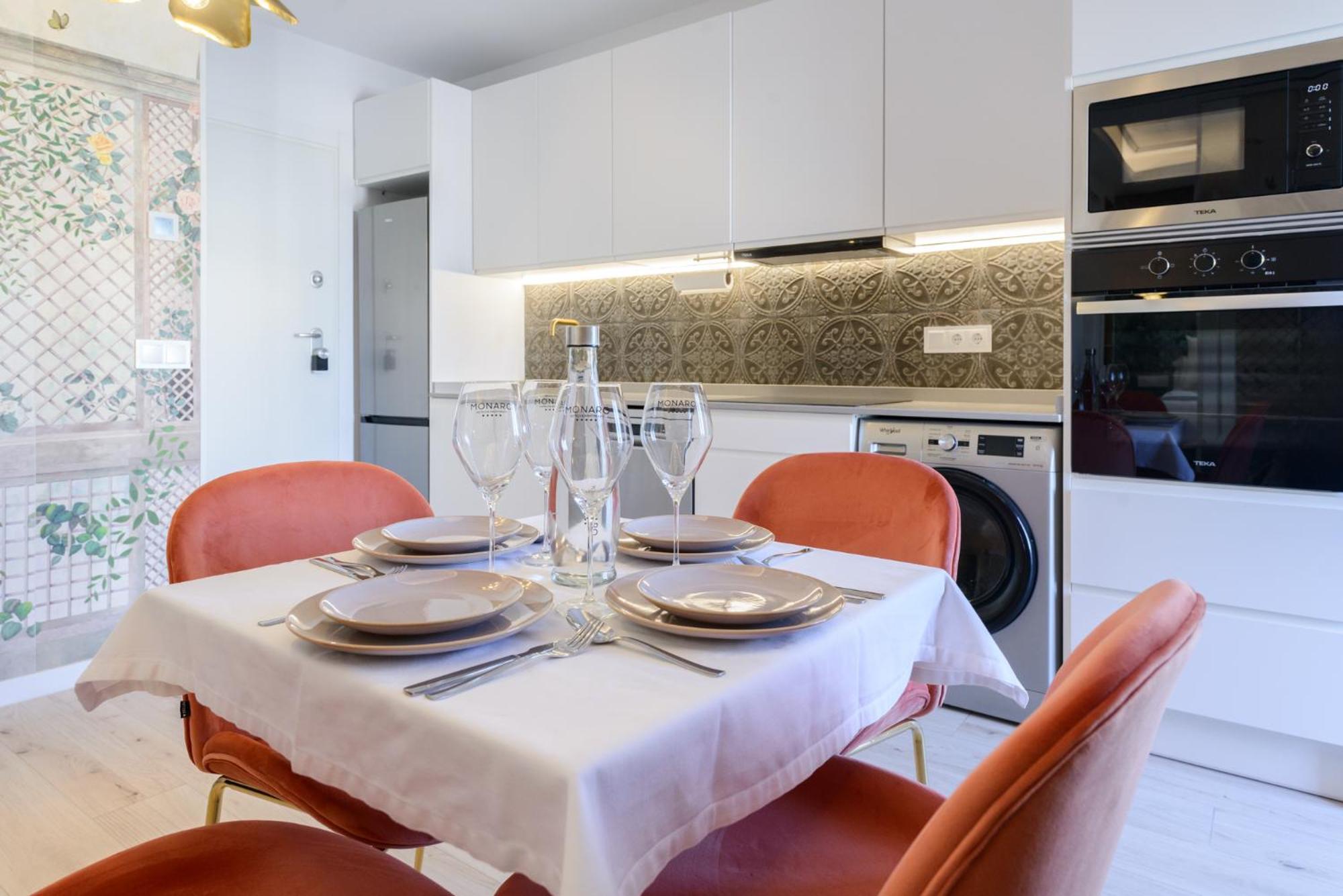 Gran Via Capitals By Monaro***** Apartment Мадрид Екстериор снимка