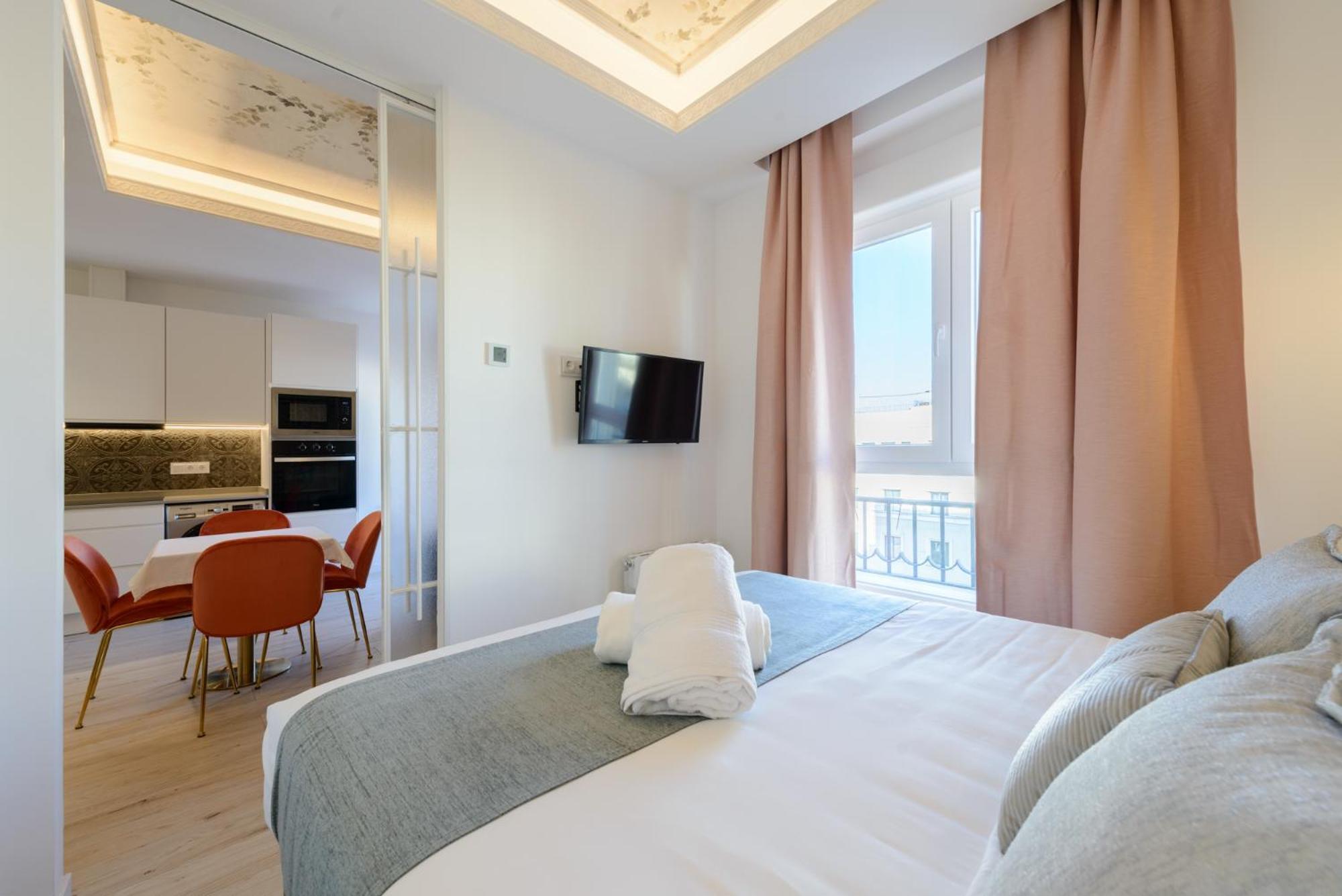 Gran Via Capitals By Monaro***** Apartment Мадрид Екстериор снимка